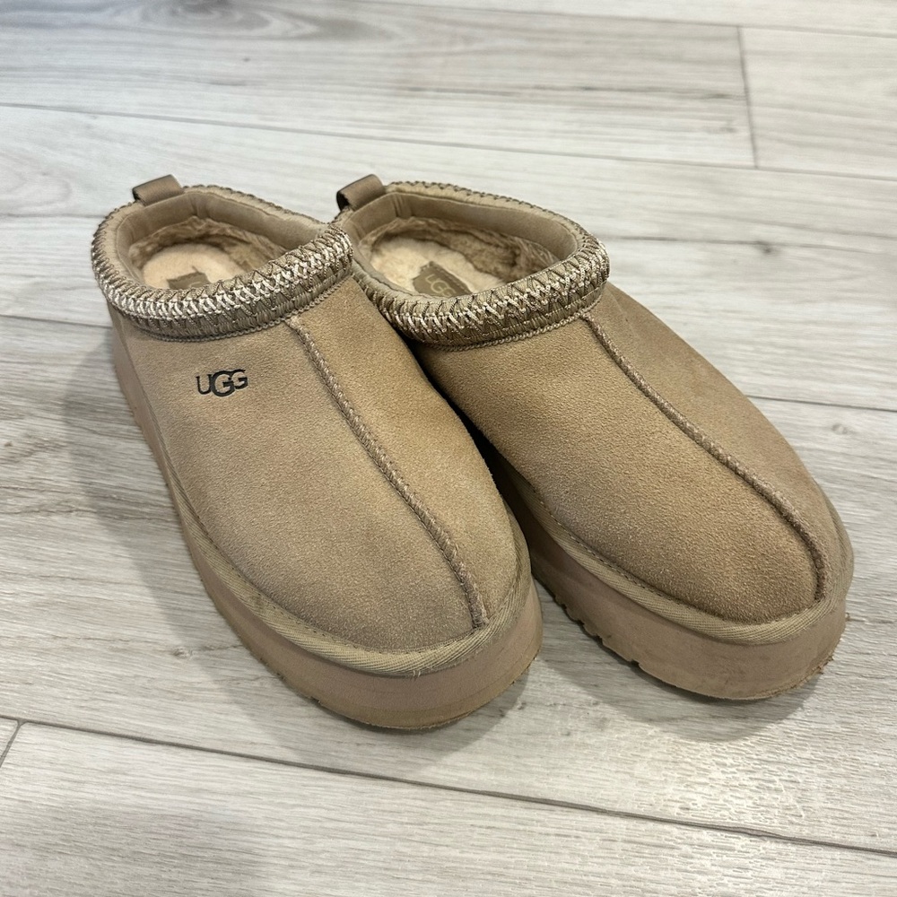 UGG  Tasman Platforms